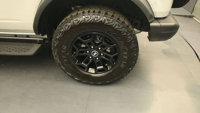 New 2026 Avalanche Gray Ford Badlands® image 9