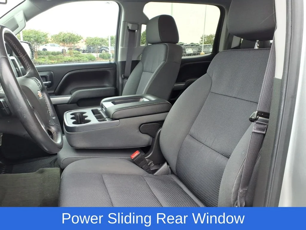 Used 2015 Silver Chevrolet LT image 17