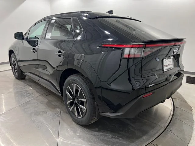 2026 Toyota bZ XLE - Photo 3