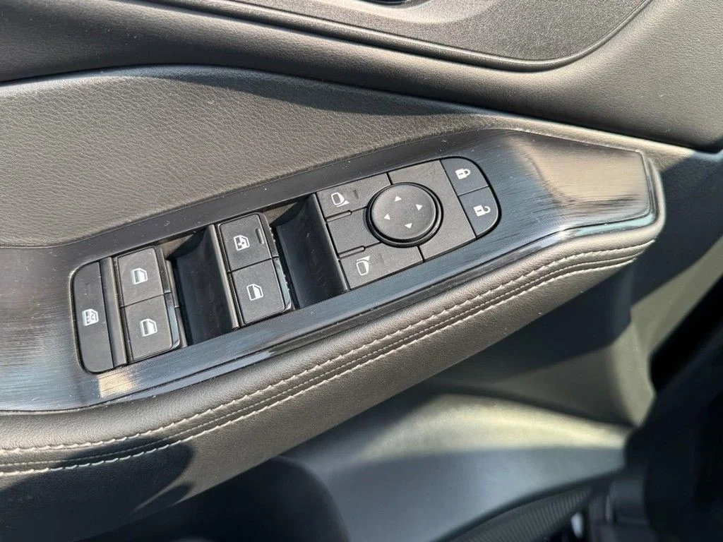 2025 Nissan Rogue SV - Photo 15