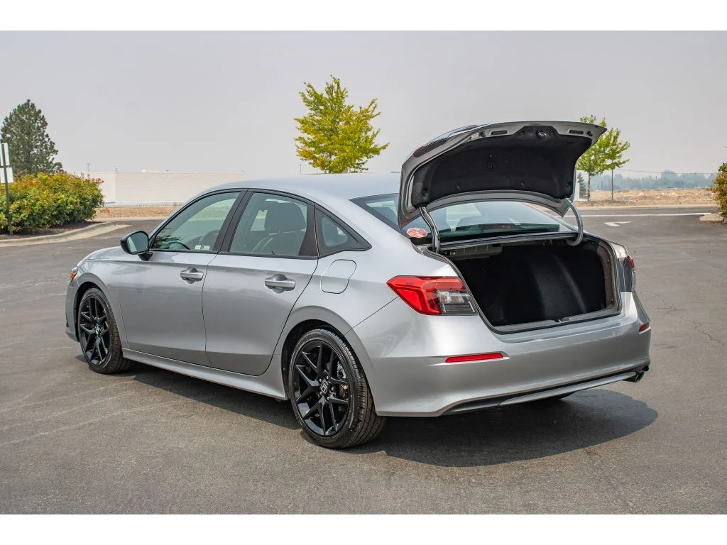 Used 2024 Lunar Silver Metallic Honda Sport image 9