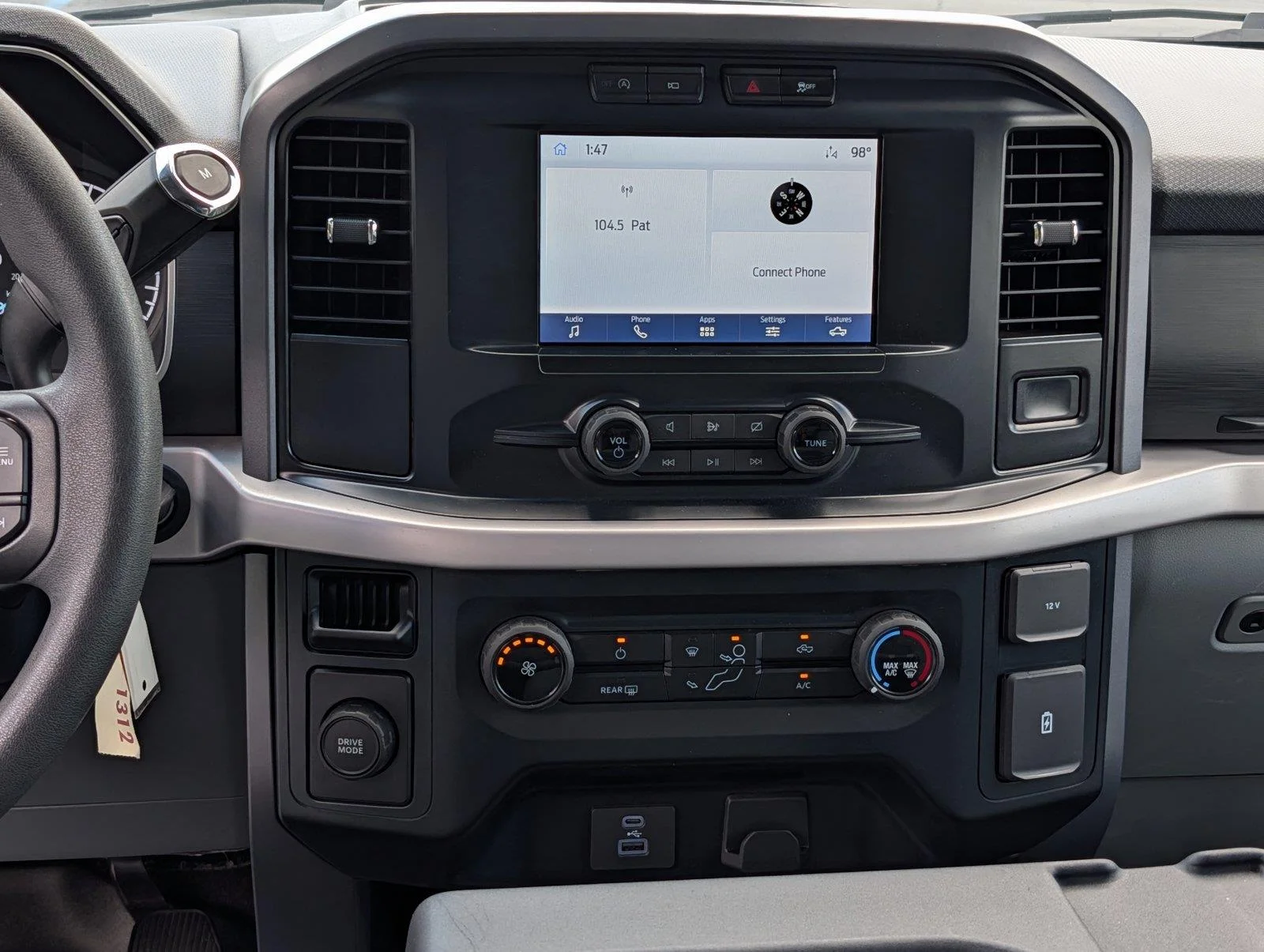 Used 2022 Oxford White Ford XLT image 17
