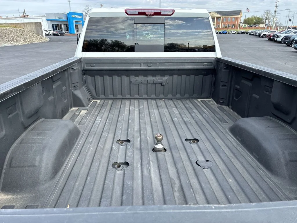 Used 2024 White GMC AT4 image 20