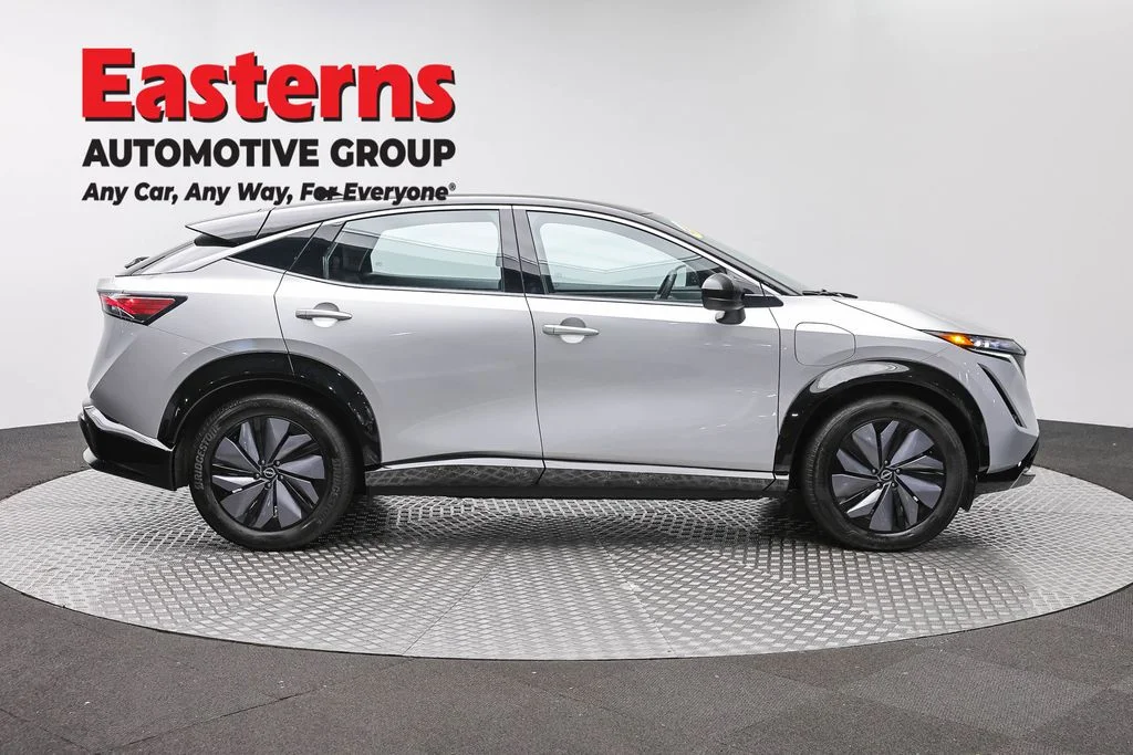 Used 2023 Silver Nissan ENGAGE image 4