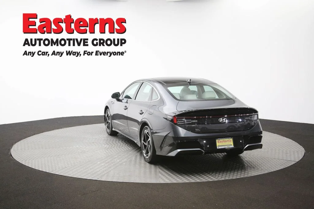 Used 2024 Gray Hyundai SEL image 67