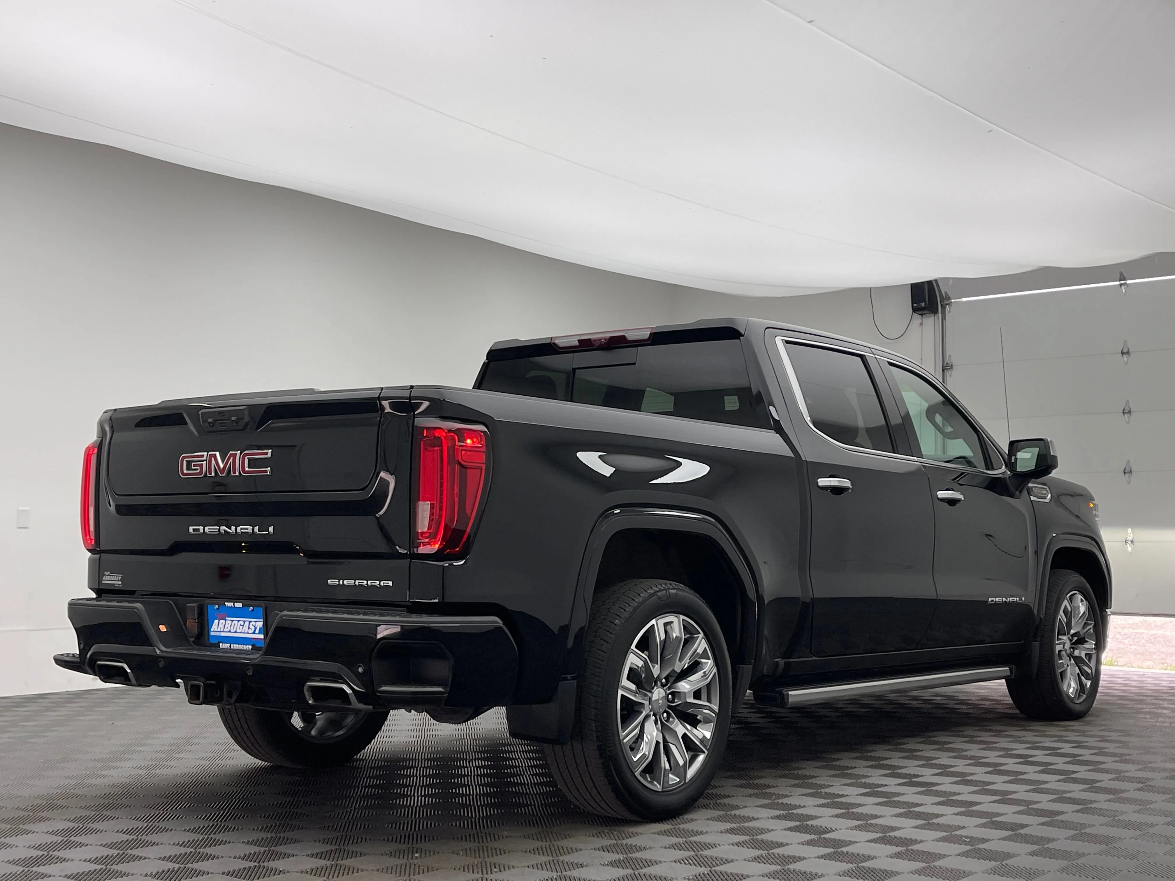 Used 2024 Onyx Black GMC Denali image 11