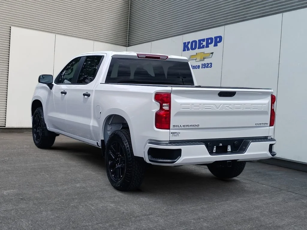 New 2026 Summit White Chevrolet Custom image 3