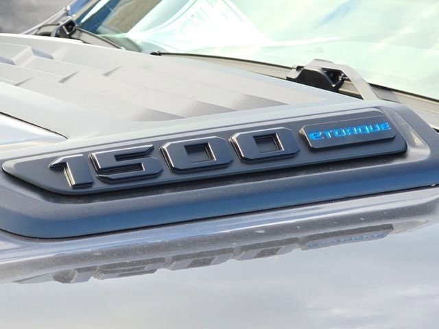 New 2026 Granite Crystal Metallic Clear-Coat Exterior Paint RAM Laramie image 30