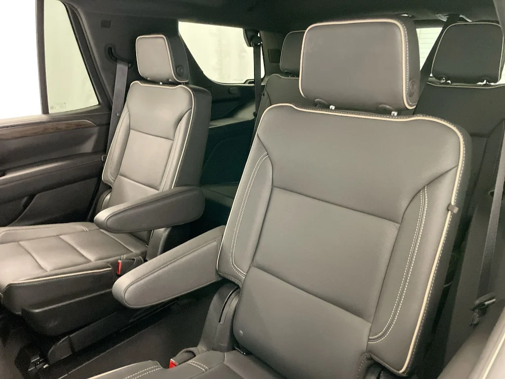 Used 2024 Black Chevrolet Premier image 25