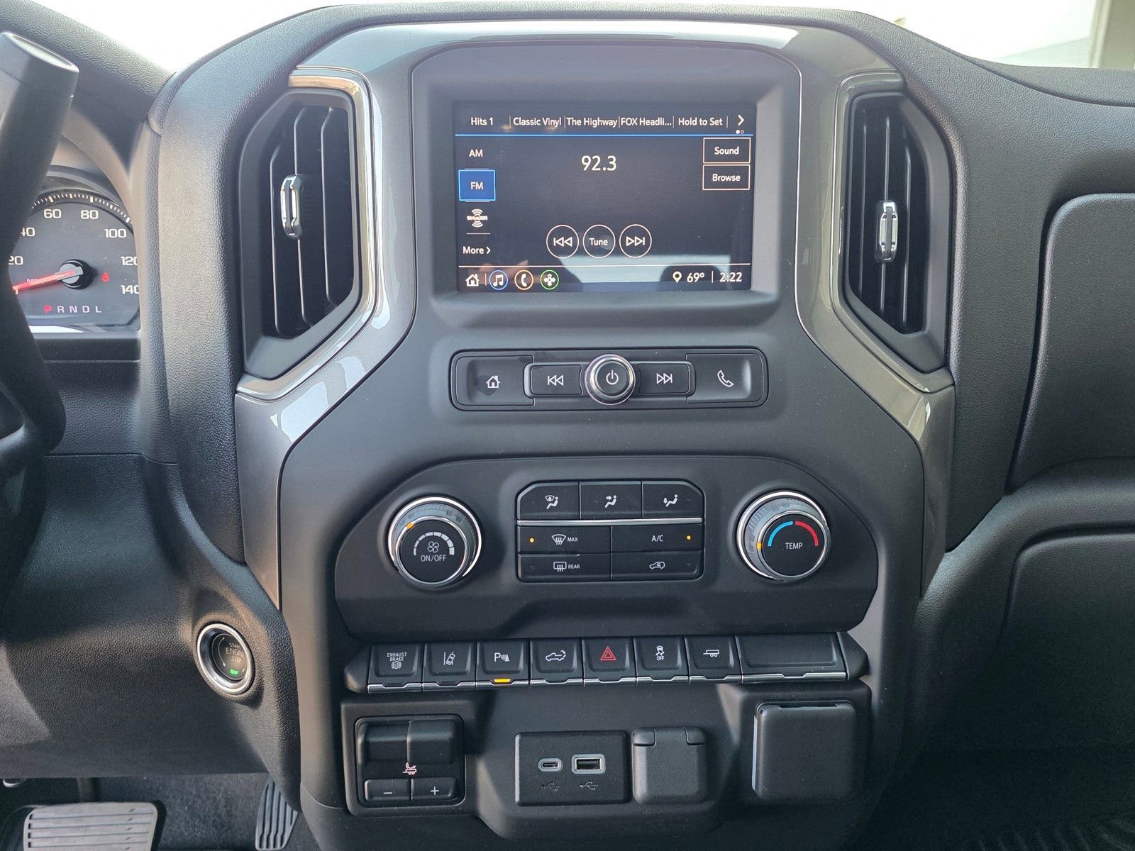 2025 Chevrolet Silverado 2500 HD Custom - Photo 28