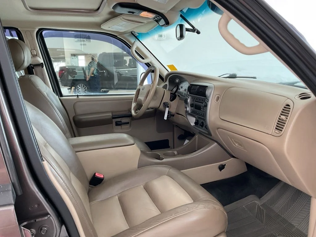 Used 2005  Ford XLT image 18