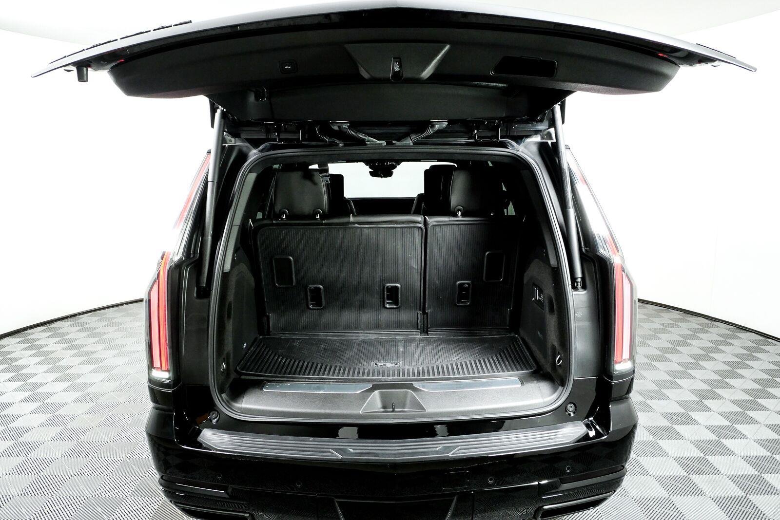 Used 2025 Black Raven Cadillac Sport Platinum image 33