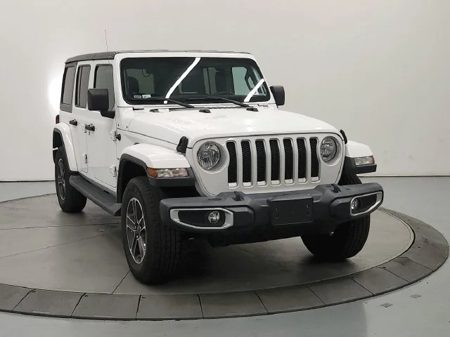 Used 2023 White Jeep Sahara image 3