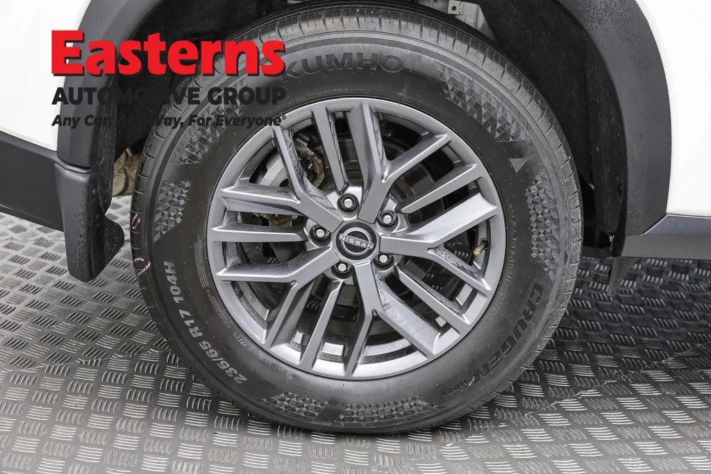 Used 2023 White Nissan S image 30