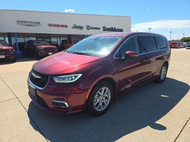 Certified Used 2023 Velvet Red Pearlcoat Chrysler Touring L image 3