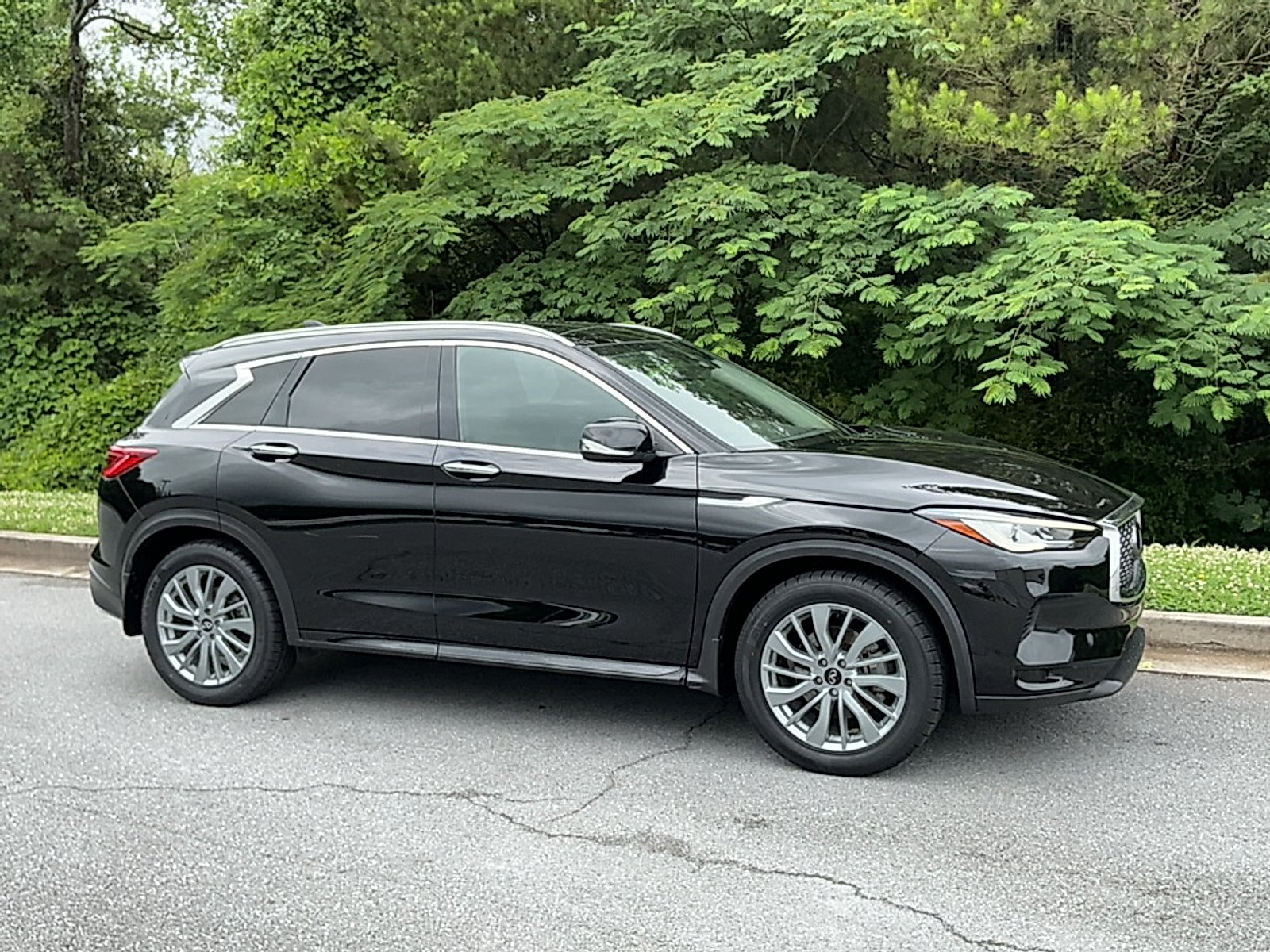 2023 INFINITI QX50 Luxe
