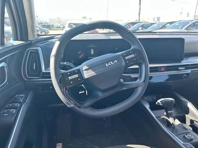 New 2026 White Pearl Kia LX image 13