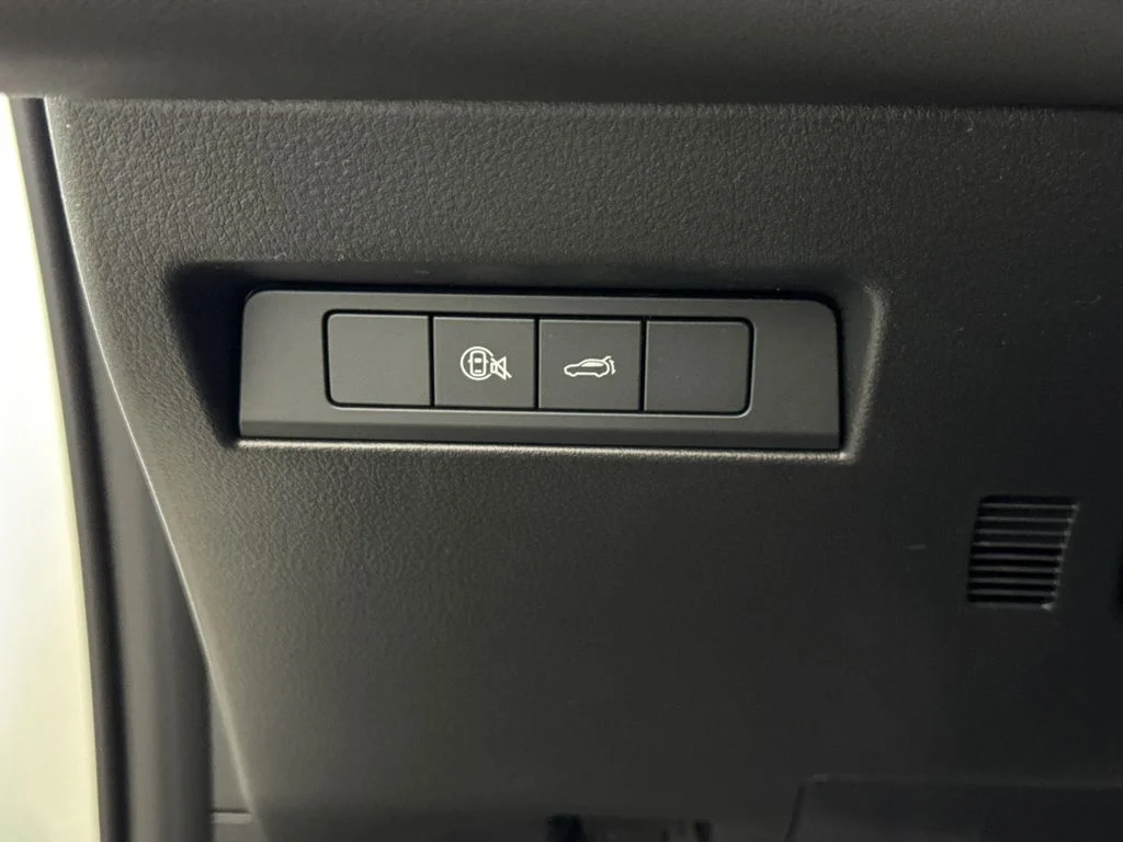 New 2026 Rhodium White Metallic Mazda 2.5 S Premium Plus AWD image 35