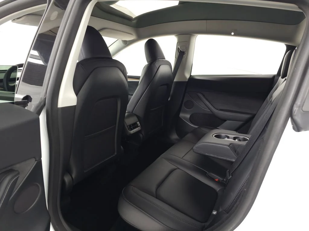Used 2025 White Tesla Long Range image 31