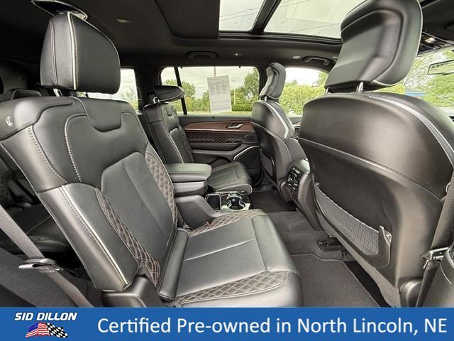 Used 2023 Diamond Black Crystal Pearlcoat Jeep Summit image 25