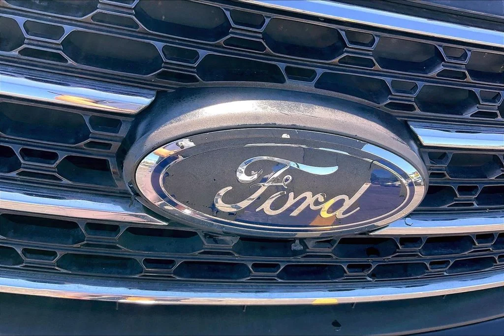 Certified Used 2020 Black Metallic Ford XLT image 33