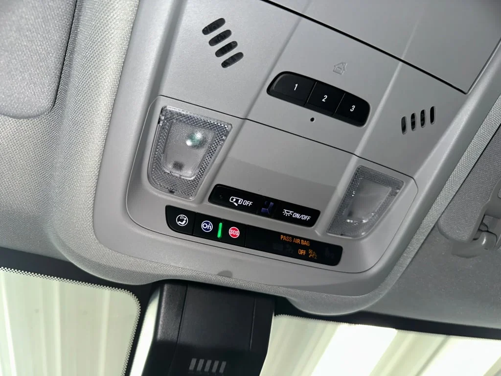 Used 2023 Summit White GMC SLT image 18