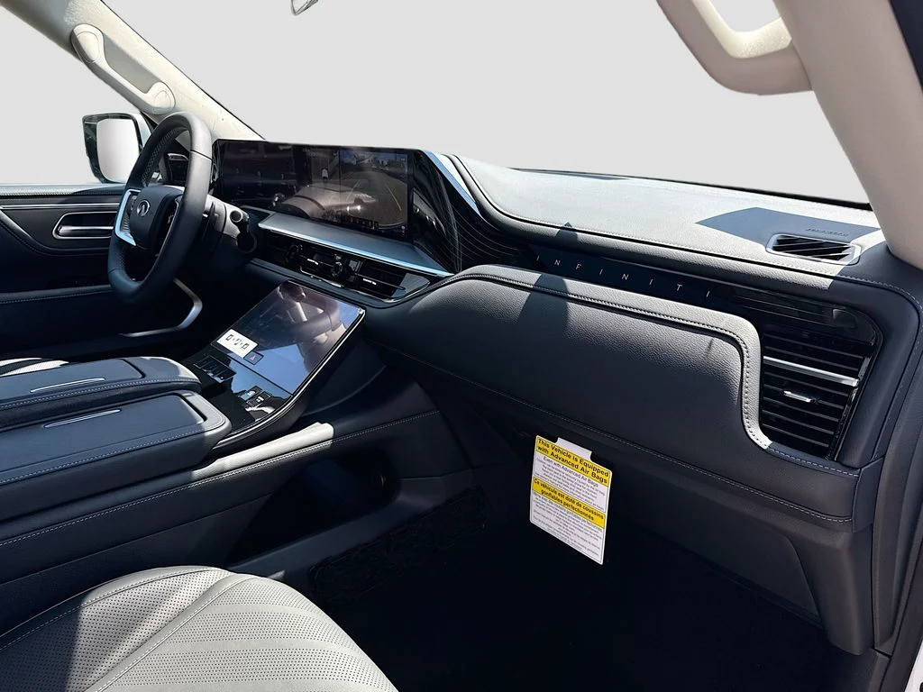 New 2026 RADIANT WHITE INFINITI Luxe 4WD image 32