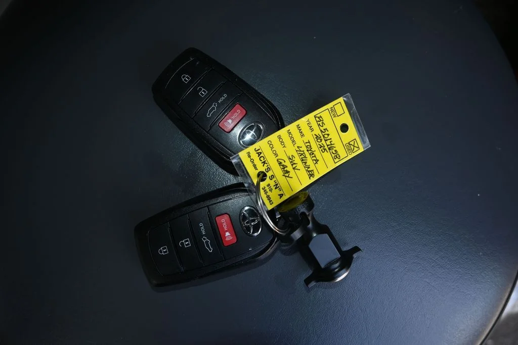 Used 2025  Toyota TRD Off-Road Premium image 31