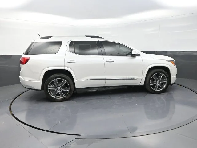 Used 2018 White GMC Denali image 9