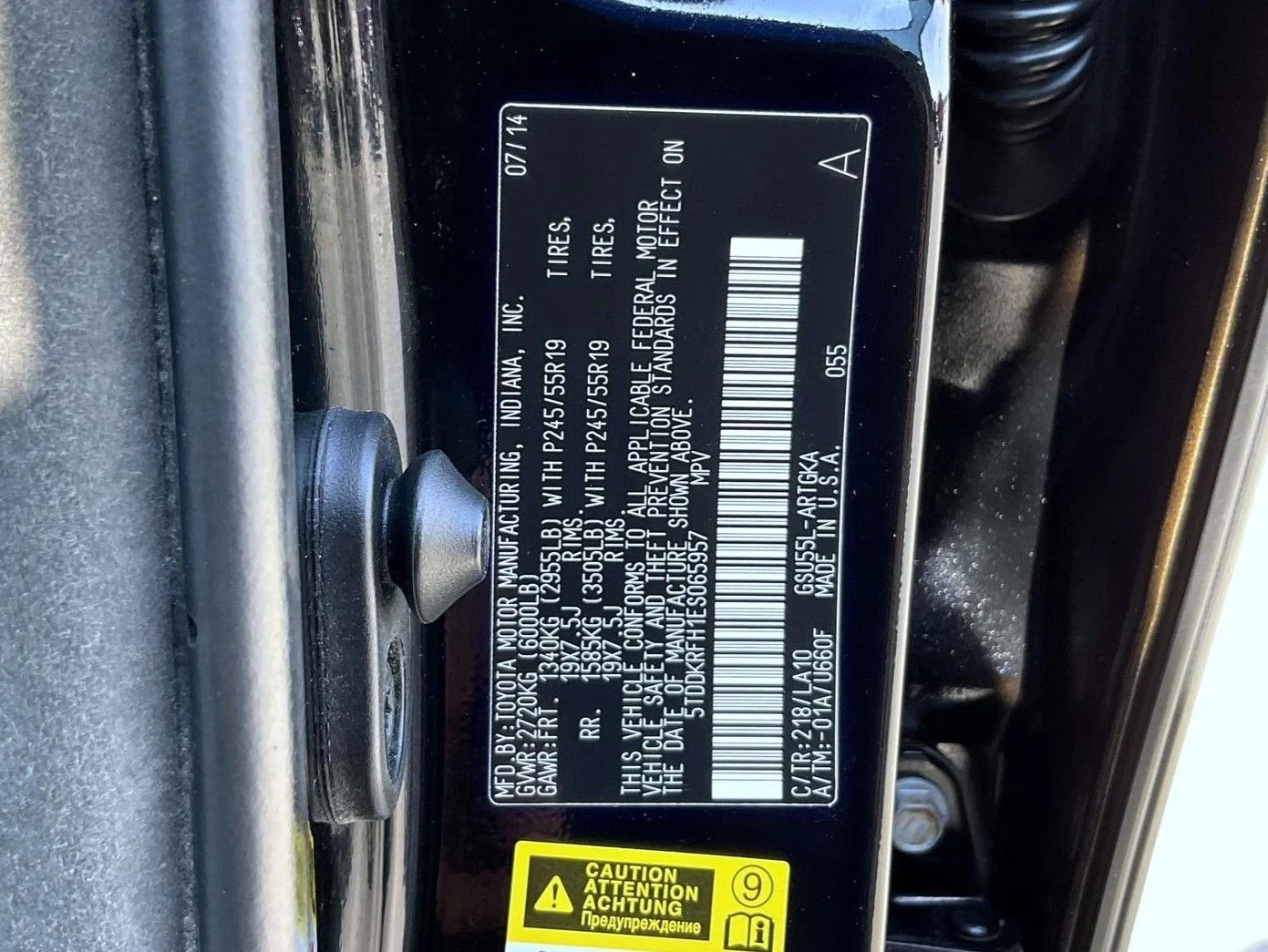 Used 2014 Black Toyota Limited Platinum V6 image 28