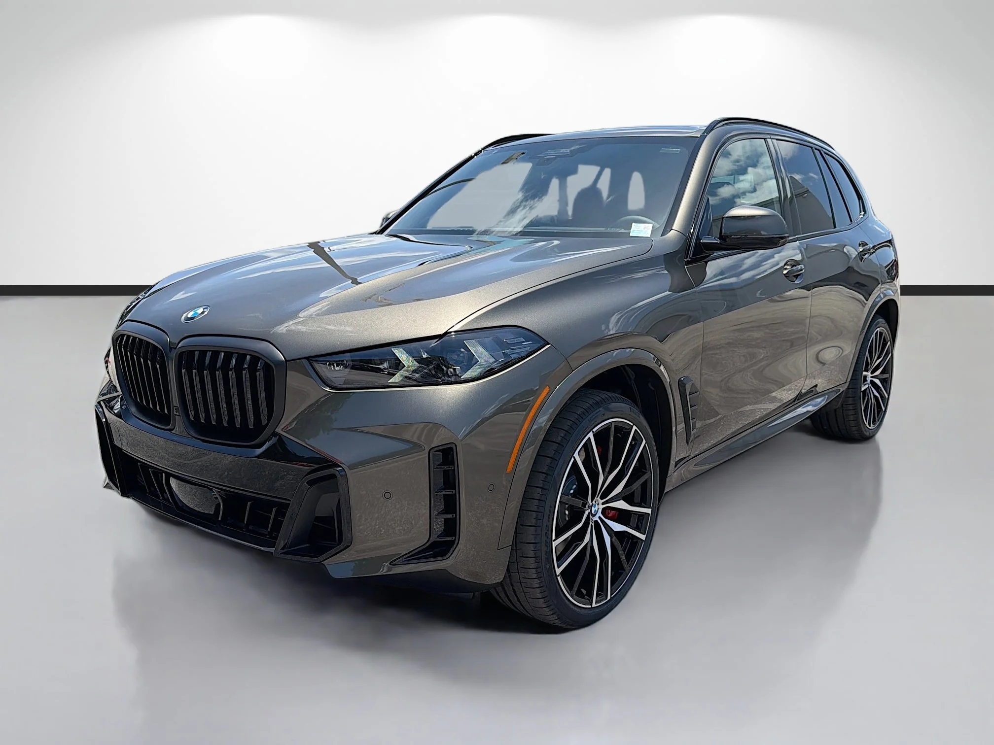 New 2026 Manhattan Green Metallic BMW sDrive40i image 7