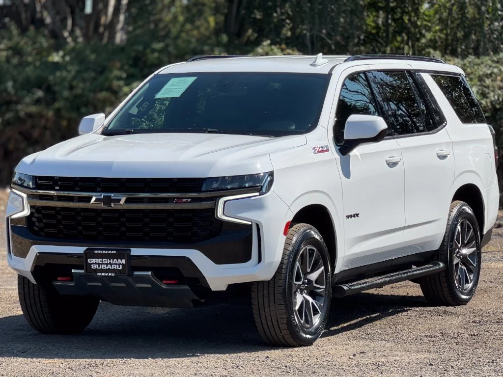 Used 2021 Summit White Chevrolet Z71 image 3