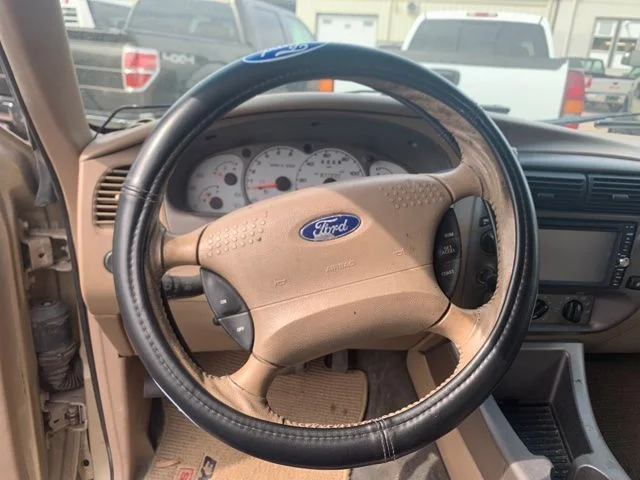 Used 2001 Beige Ford Base image 10