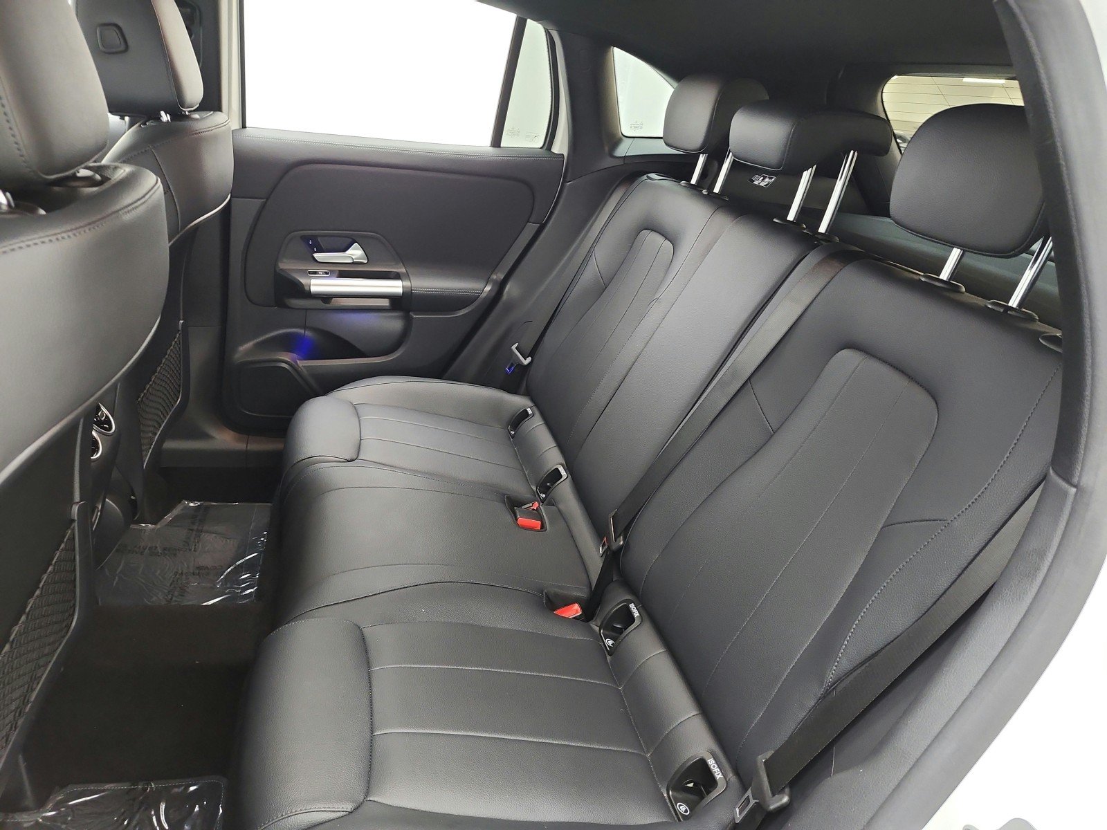 Used 2023 Polar White Mercedes-Benz GLA 250 SUV image 23