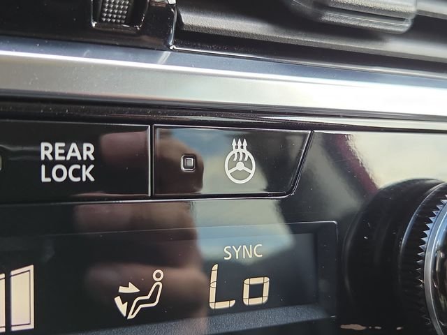 Used 2023 Scarlet Nissan SL image 13