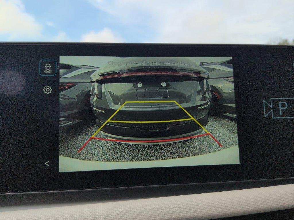 New 2026 White Hyundai SEL Plus FWD image 31