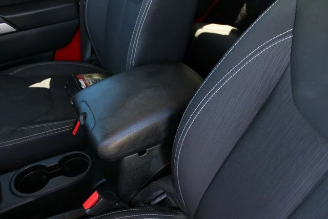 Used 2018 Red Jeep Unlimited Sahara image 19
