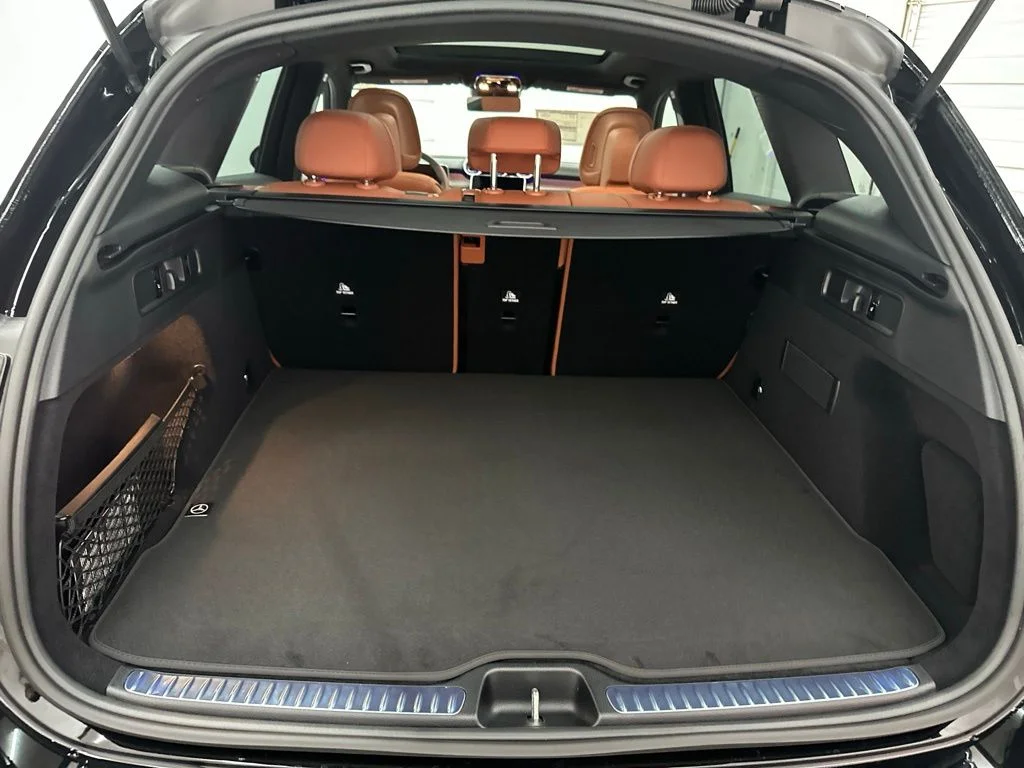 New 2027 Black Mercedes-Benz GLC 300 image 29