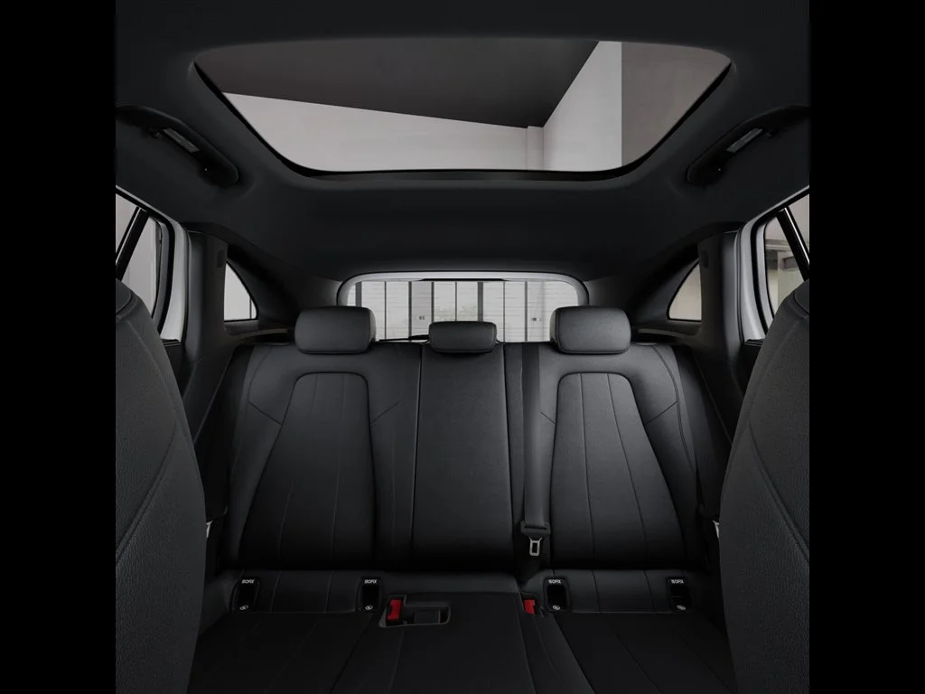 New 2026 Polar White Mercedes-Benz GLA 250 image 91