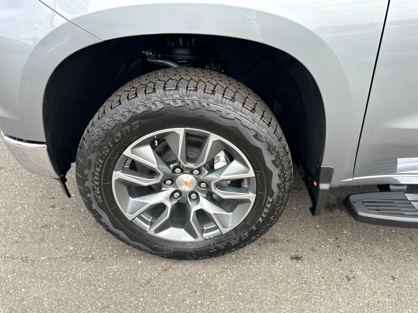 New 2026 Sterling Gray Metallic Chevrolet LT with 20in Grazen Wheels - Convenience Package - Trailering Package image 18