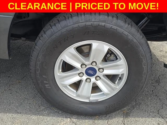 Used 2018 Gray Ford XLT image 31