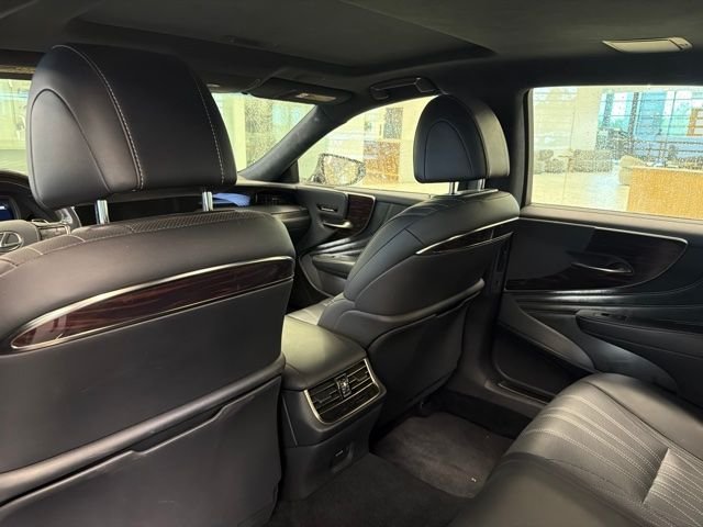 Used 2018  Lexus 500 Base image 8