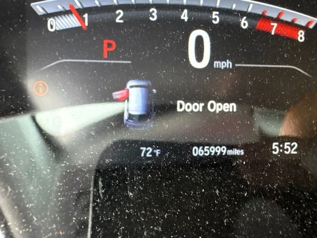 Used 2021  Honda EX image 2