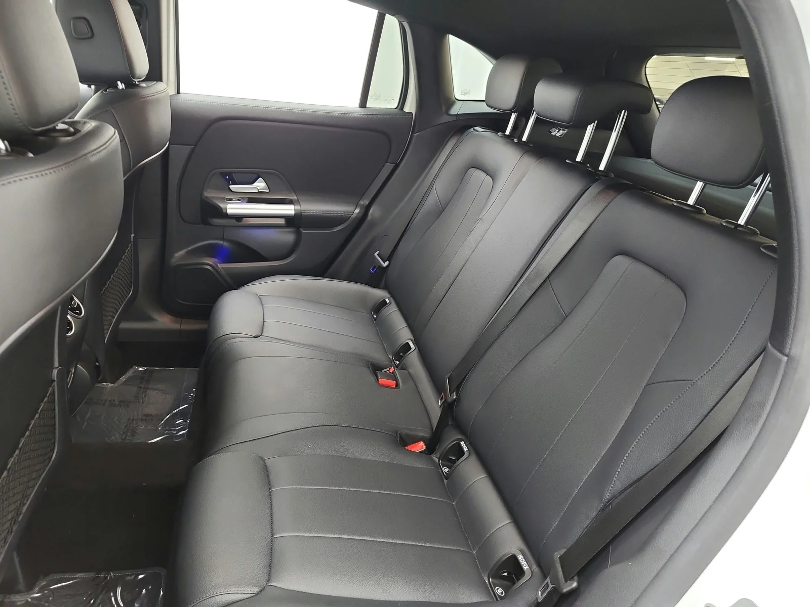 Used 2023 Polar White Mercedes-Benz GLA 250 SUV image 23