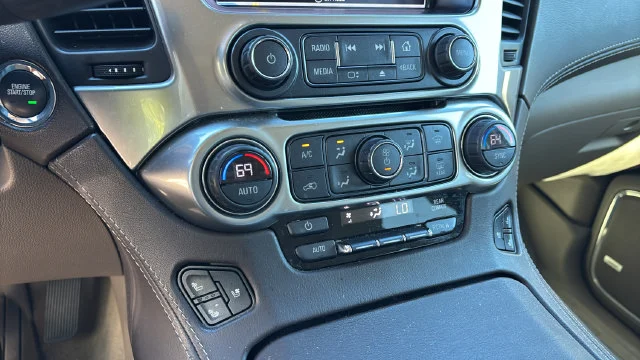 Used 2018 White Chevrolet Premier image 31