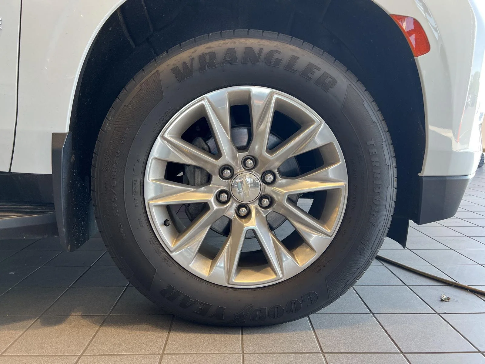 Used 2023 Summit White Chevrolet Premier image 13