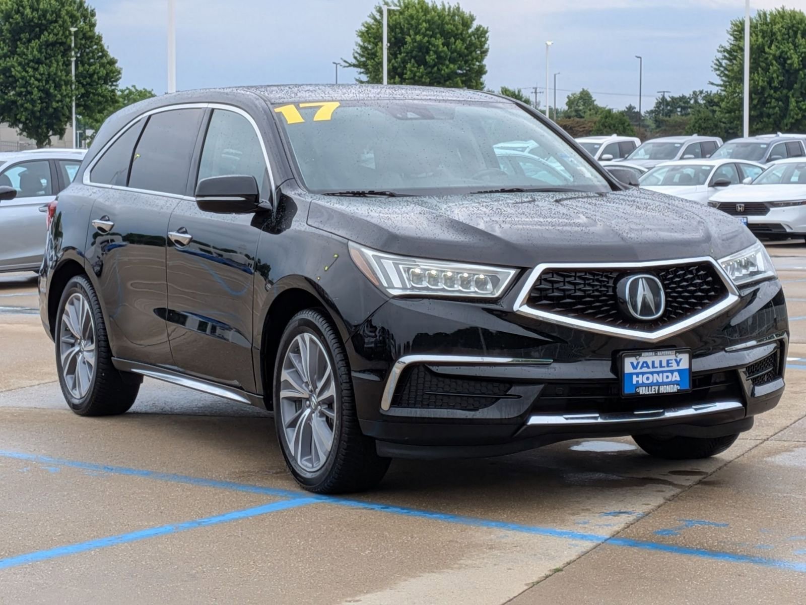 Used 2017 Crystal Black Pearl Acura SH-AWD w/ Technology Package image 4