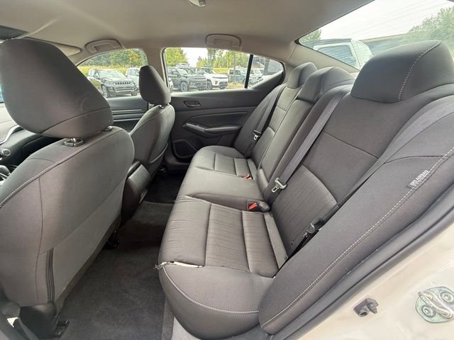 Used 2025 White Nissan 2.5 SV image 22