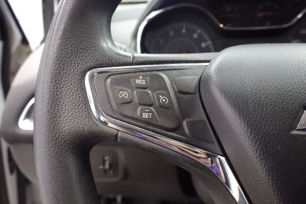 Used 2016 White Chevrolet LT image 19