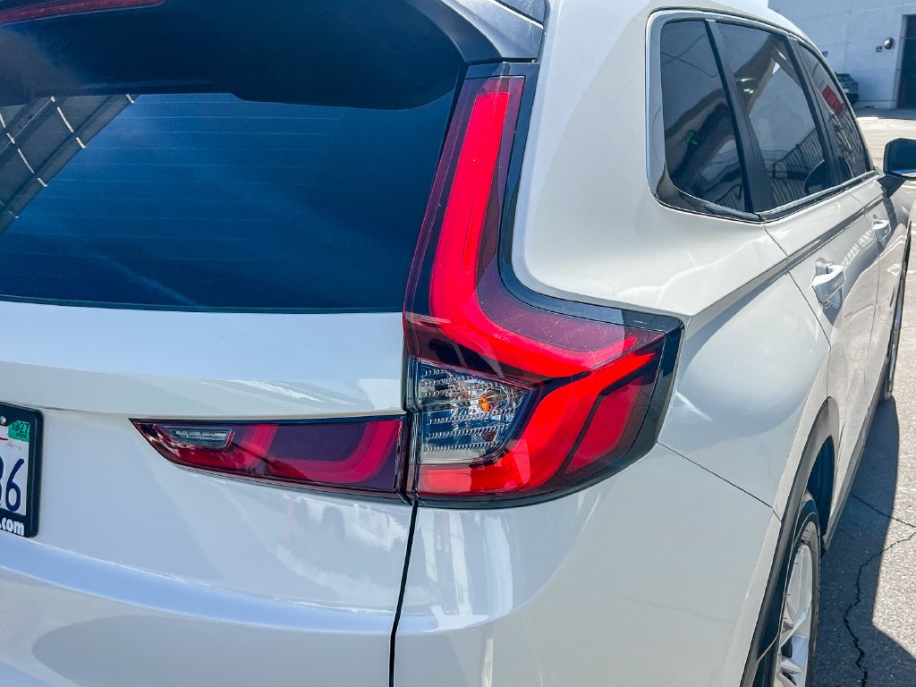 Used 2023 Platinum White Pearl Honda LX image 8